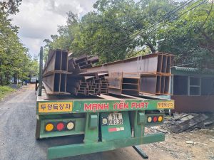 Vận chuyển thép chữ I Posco ra công trình